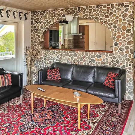 Σπίτι διακοπών 4 Bedroom Awesome In *