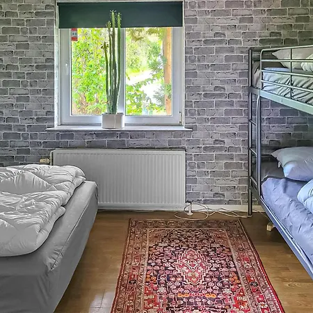 4 Bedroom Awesome In Сasa de vacaciones